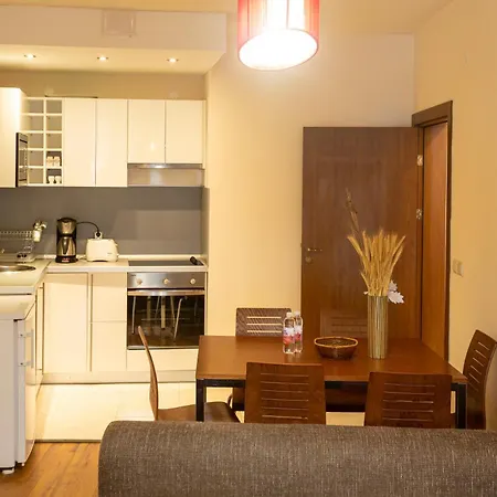 Cozy And Warm With A Separate Bedroom Μπάνσκο