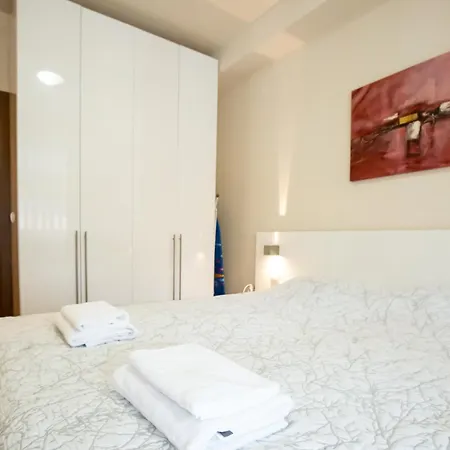 Cozy And Warm With A Separate Bedroom Apartmán