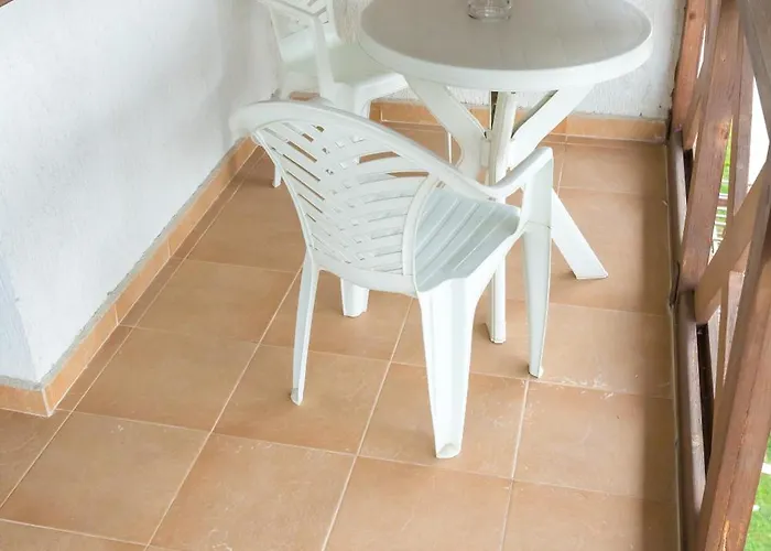 Cozy And Warm With A Separate Bedroom Апартамент *