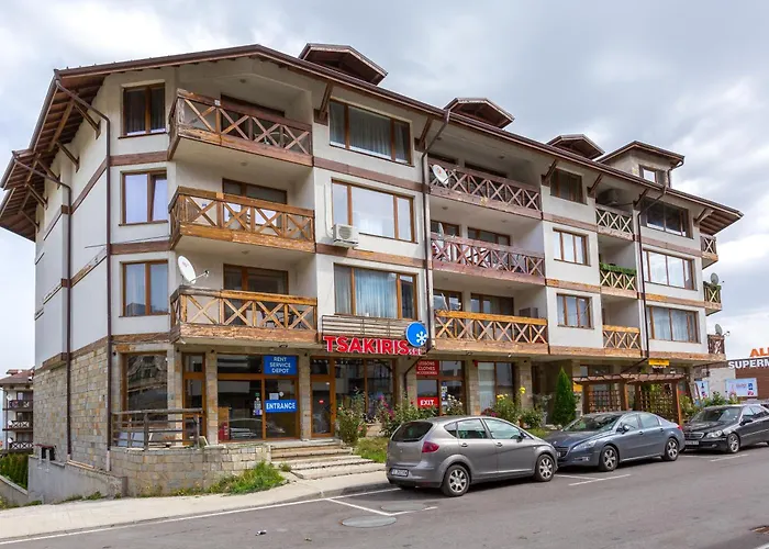 Апартамент Cozy And Warm With A Separate Bedroom *